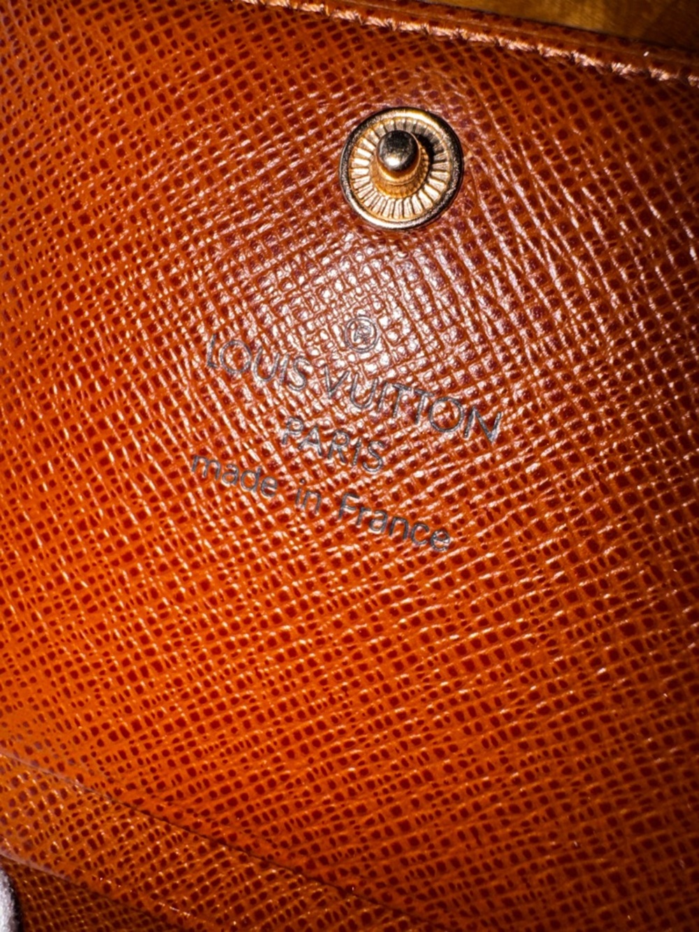 - Louis Vuitton Monogram Porte
Monnaie Billets Tresor Bifold
Wallet authentic - Picture 10 of 16
